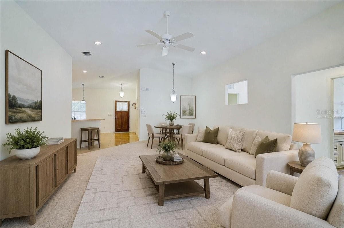 22 CHRISTIE AVENUE — photo 12 of 37