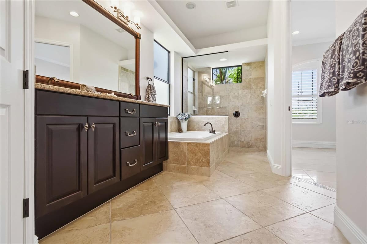 8057 RIO BELLA PLACE — photo 24 of 44