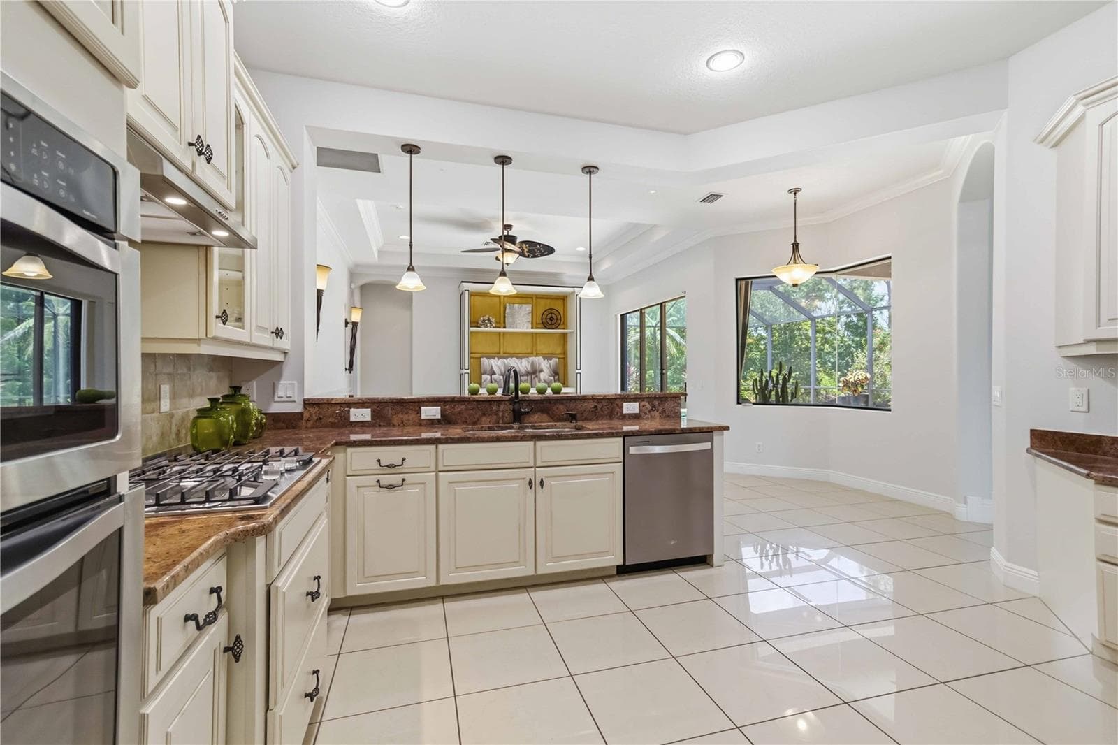 8057 RIO BELLA PLACE — photo 15 of 44