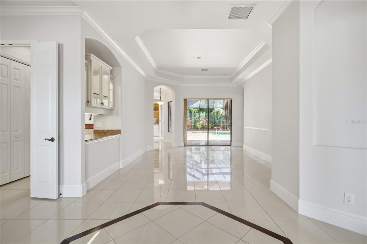 8057 RIO BELLA PLACE — photo 8 of 44