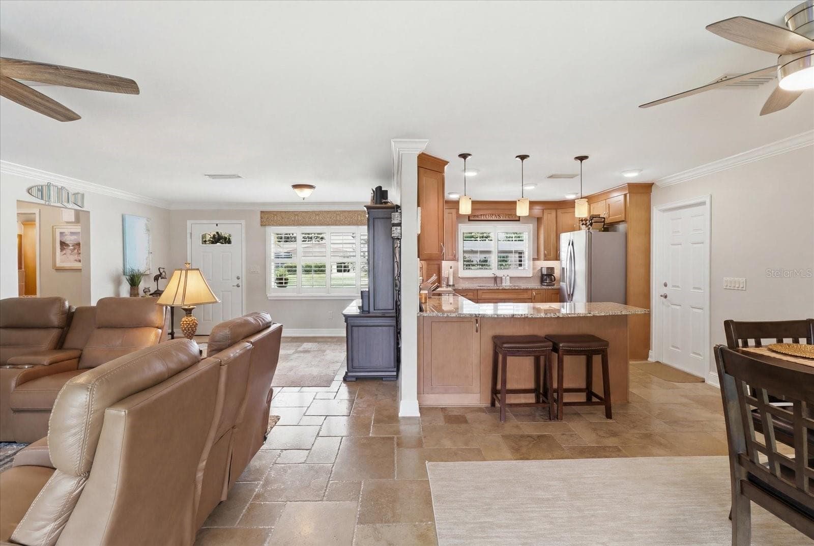 1302 PARADISE AVENUE — photo 10 of 59