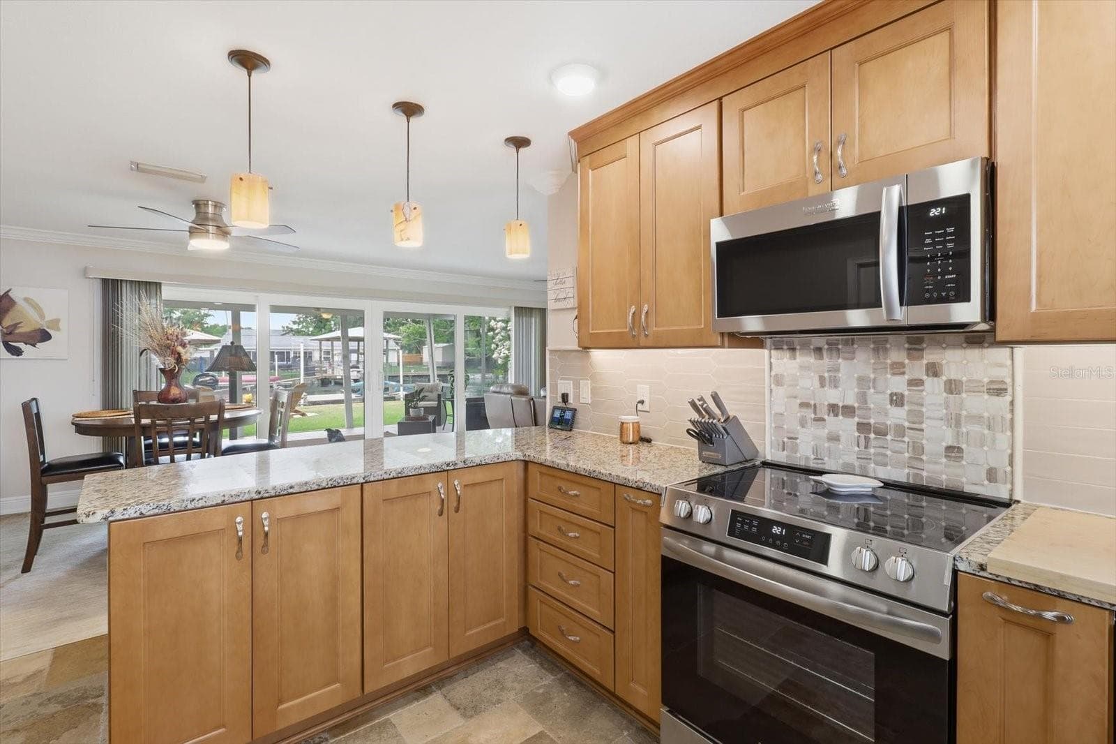 1302 PARADISE AVENUE — photo 16 of 59
