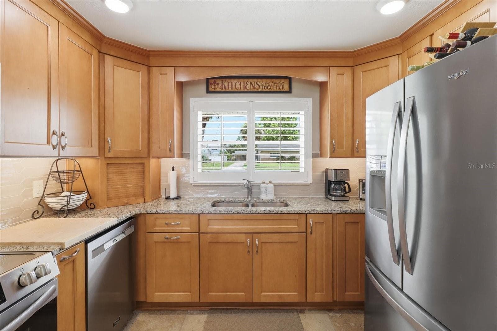 1302 PARADISE AVENUE — photo 17 of 59