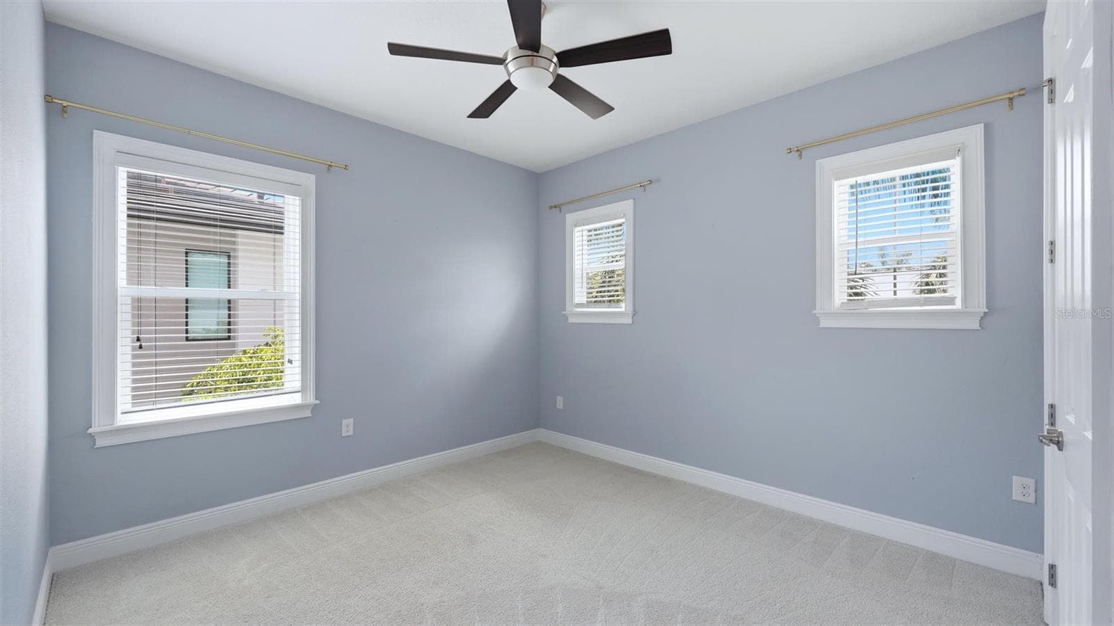 1850 MAGNOLIA STREET — photo 16 of 37