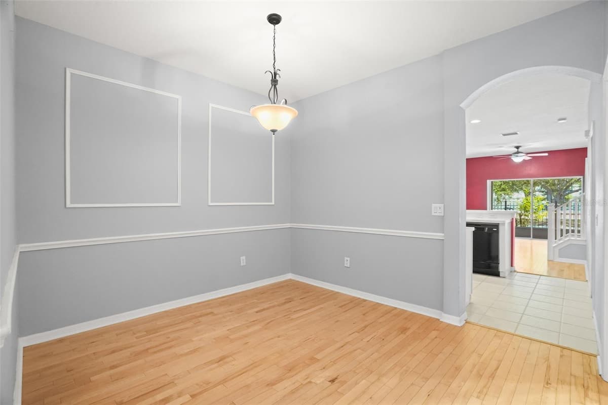 13137 KINGS CROSSING DRIVE — photo 5 of 48