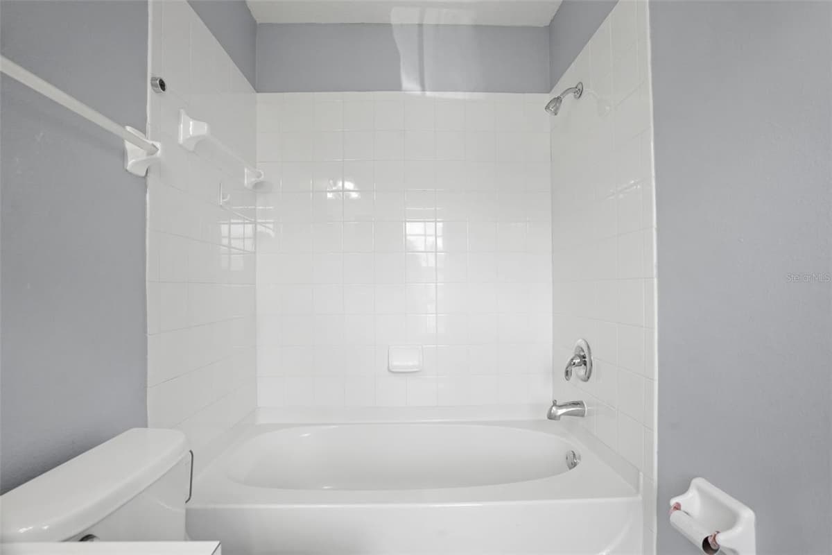 13137 KINGS CROSSING DRIVE — photo 28 of 48