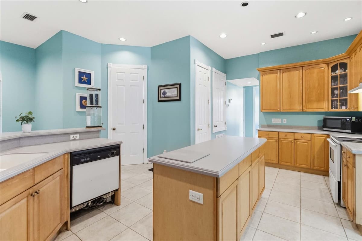 31243 BEAR POND DRIVE — photo 12 of 88