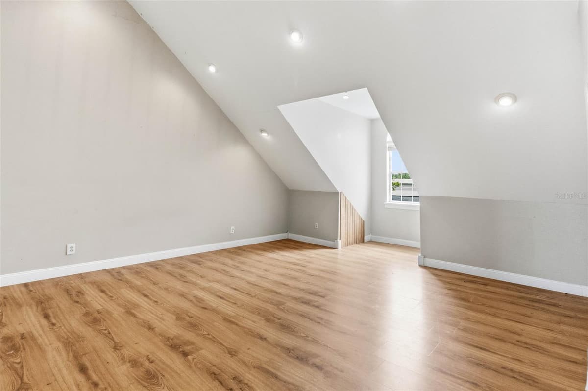 31243 BEAR POND DRIVE — photo 31 of 88