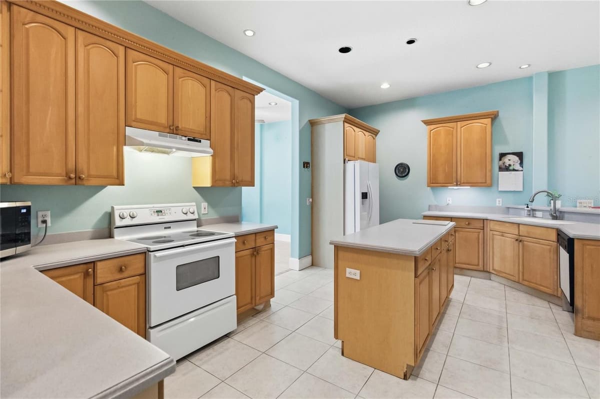 31243 BEAR POND DRIVE — photo 10 of 88