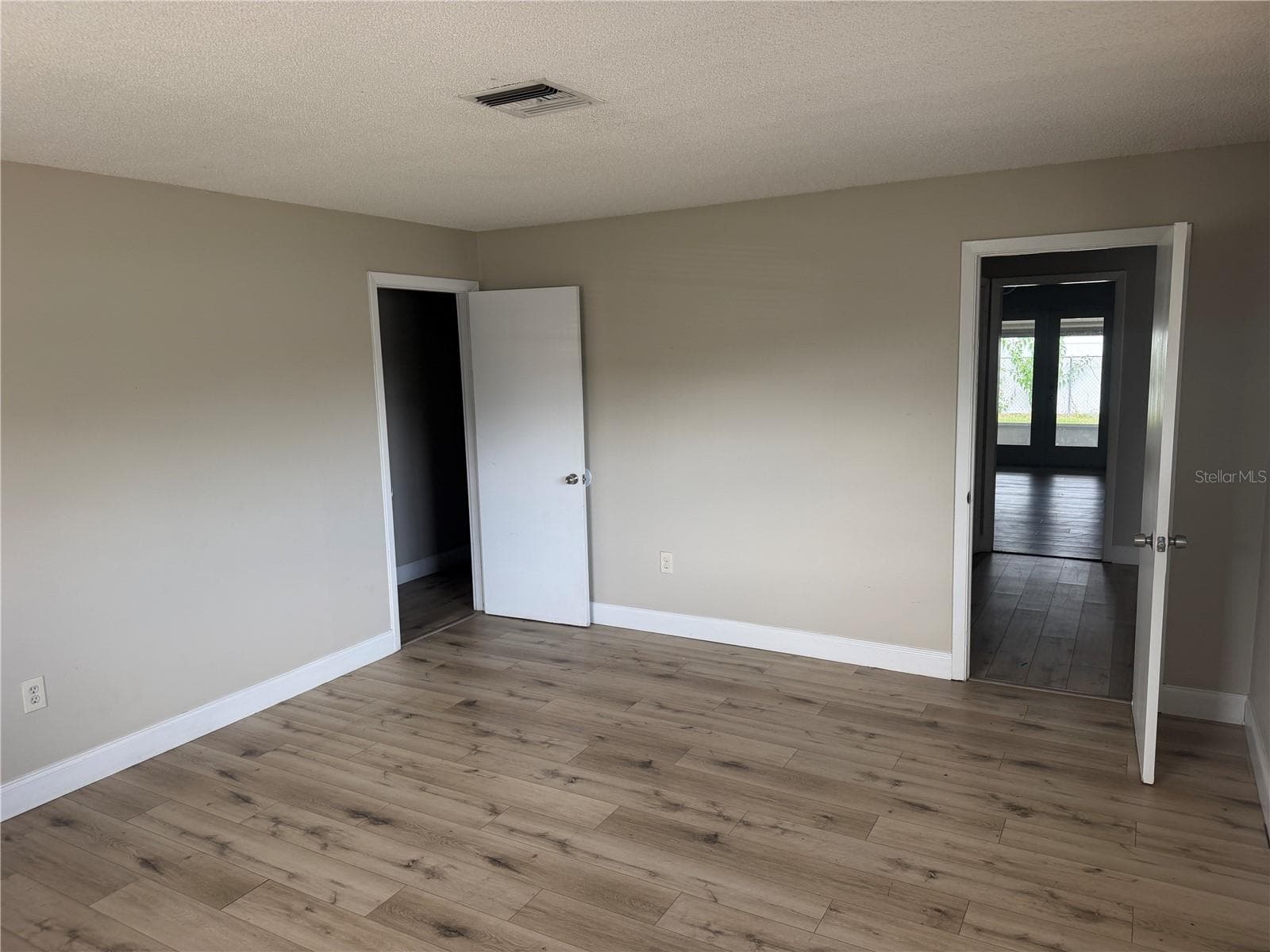 4518 GASPARILLA AVENUE — photo 11 of 21