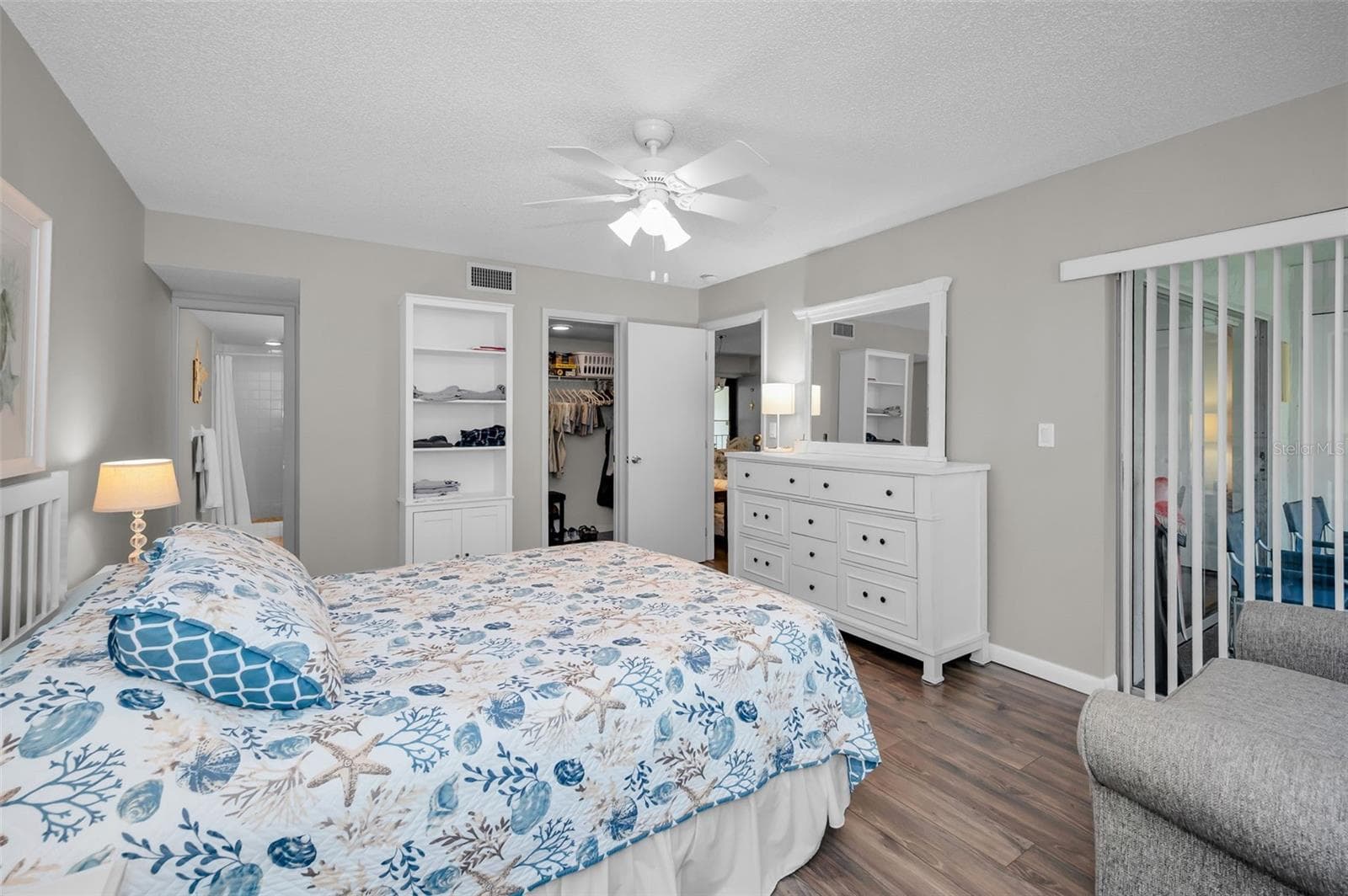 110 CYPRESS CT — photo 17 of 37