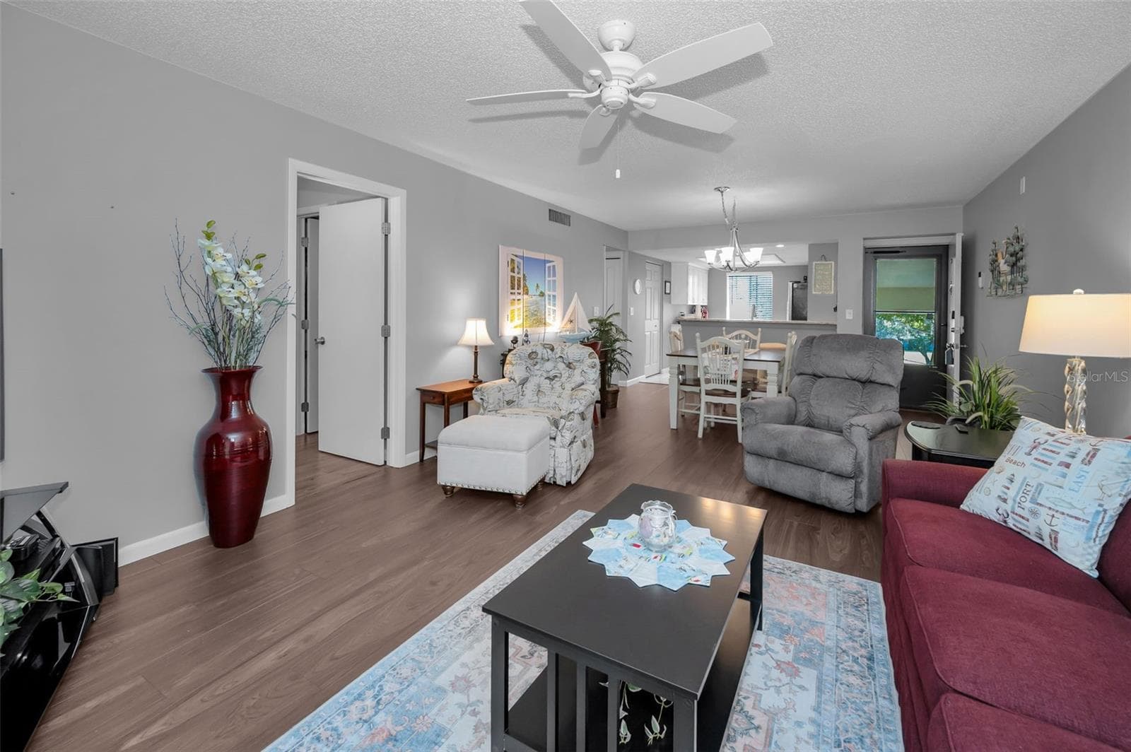 110 CYPRESS CT — photo 16 of 37