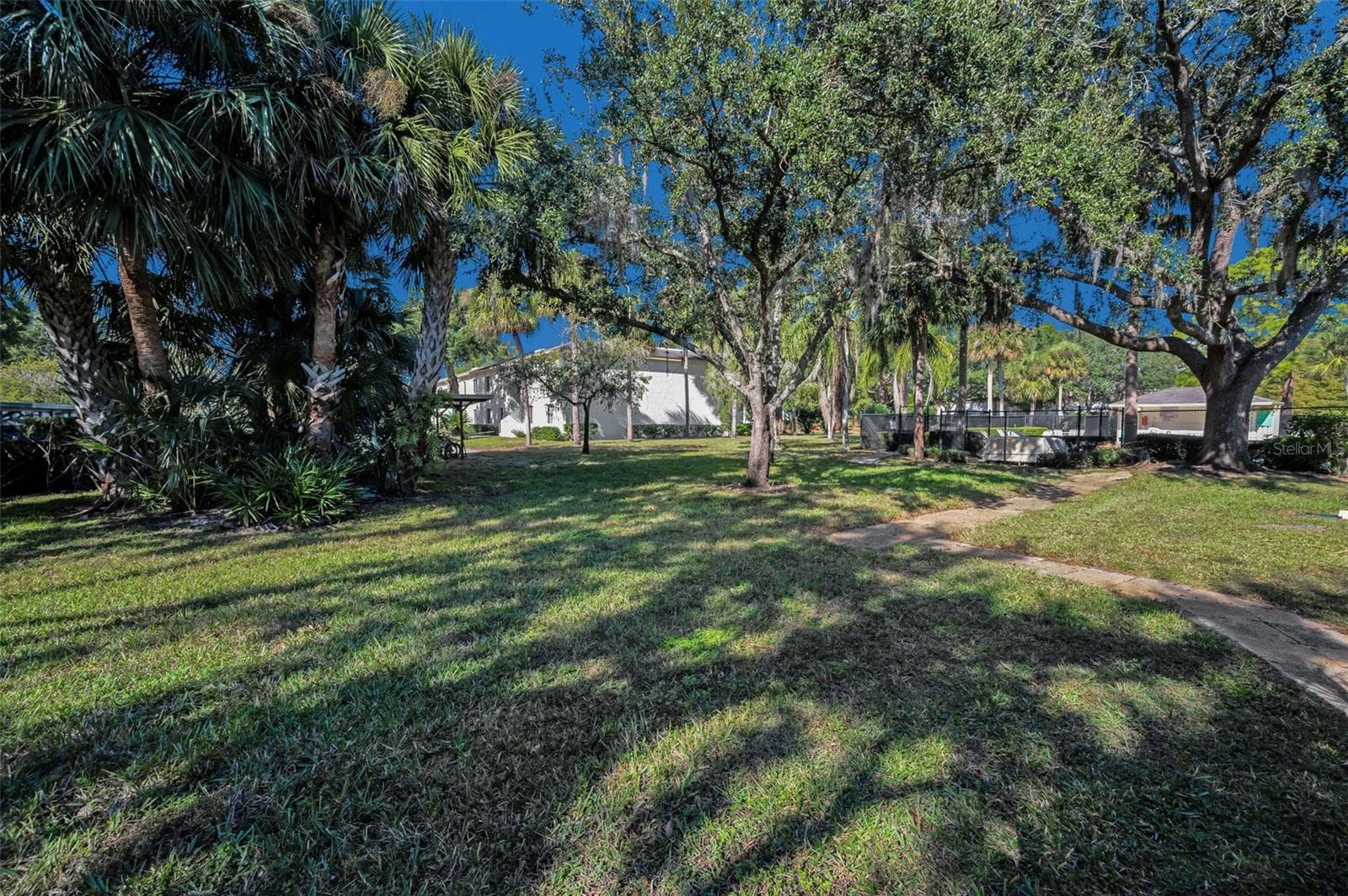 110 CYPRESS CT — photo 30 of 37