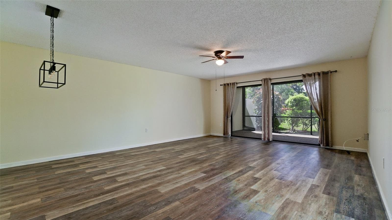 507 LAKESIDE DRIVE — photo 24 of 68