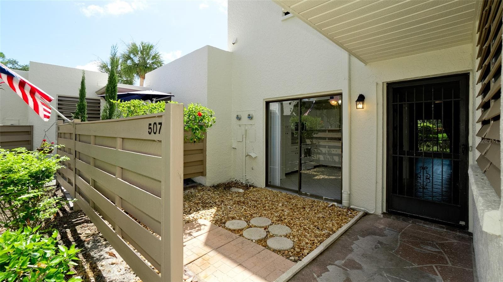 507 LAKESIDE DRIVE — photo 6 of 68