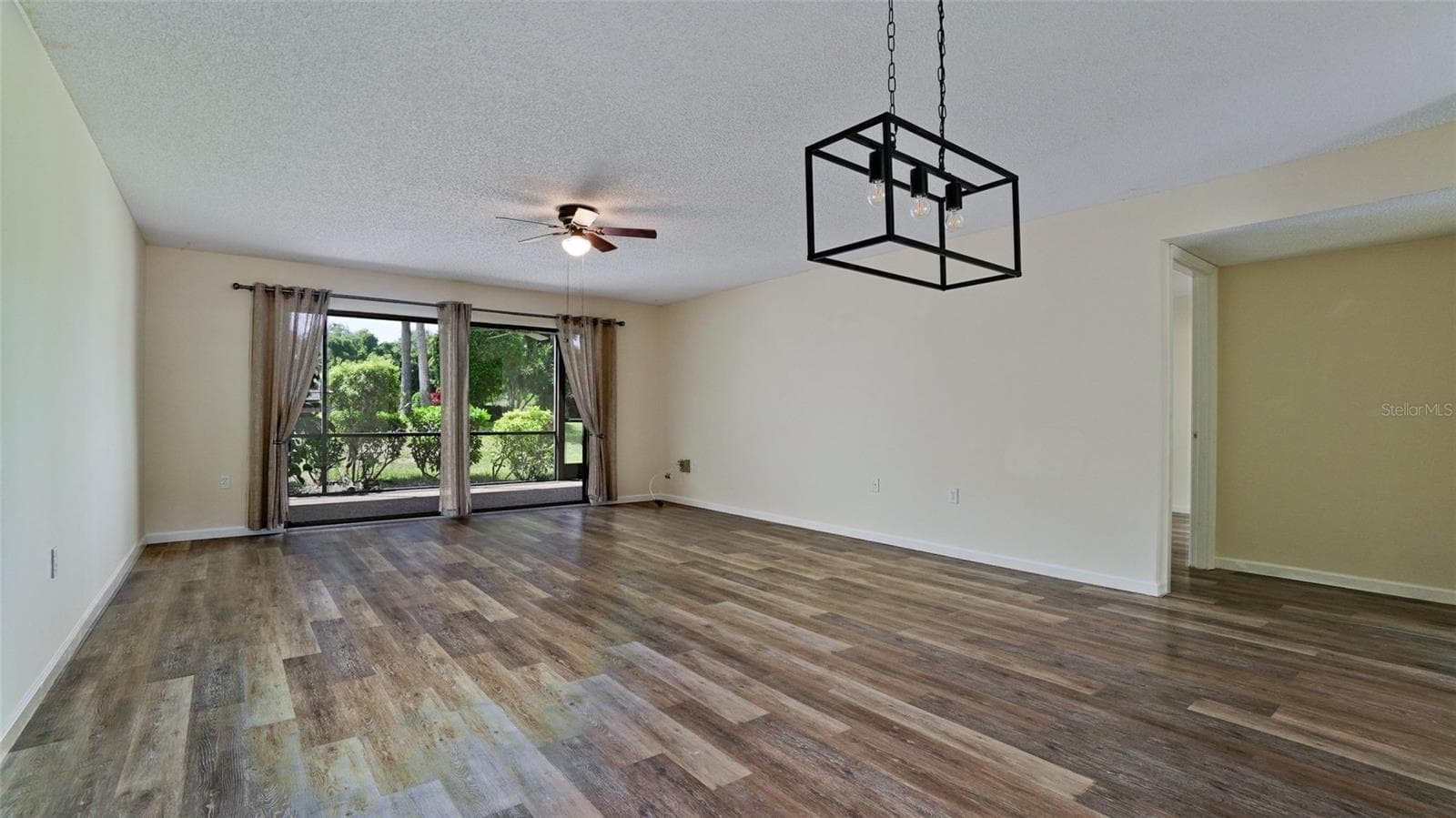 507 LAKESIDE DRIVE — photo 23 of 68