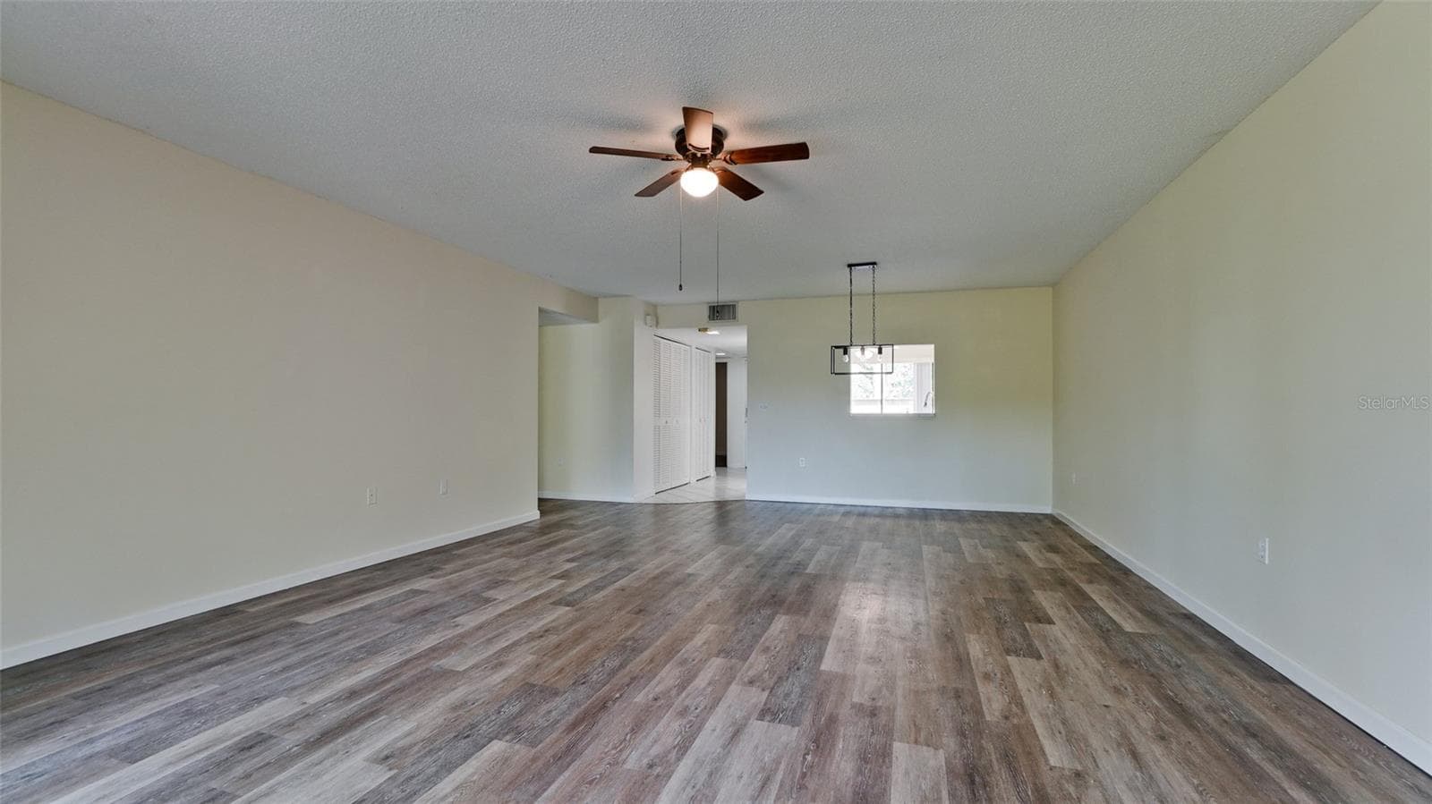 507 LAKESIDE DRIVE — photo 21 of 68