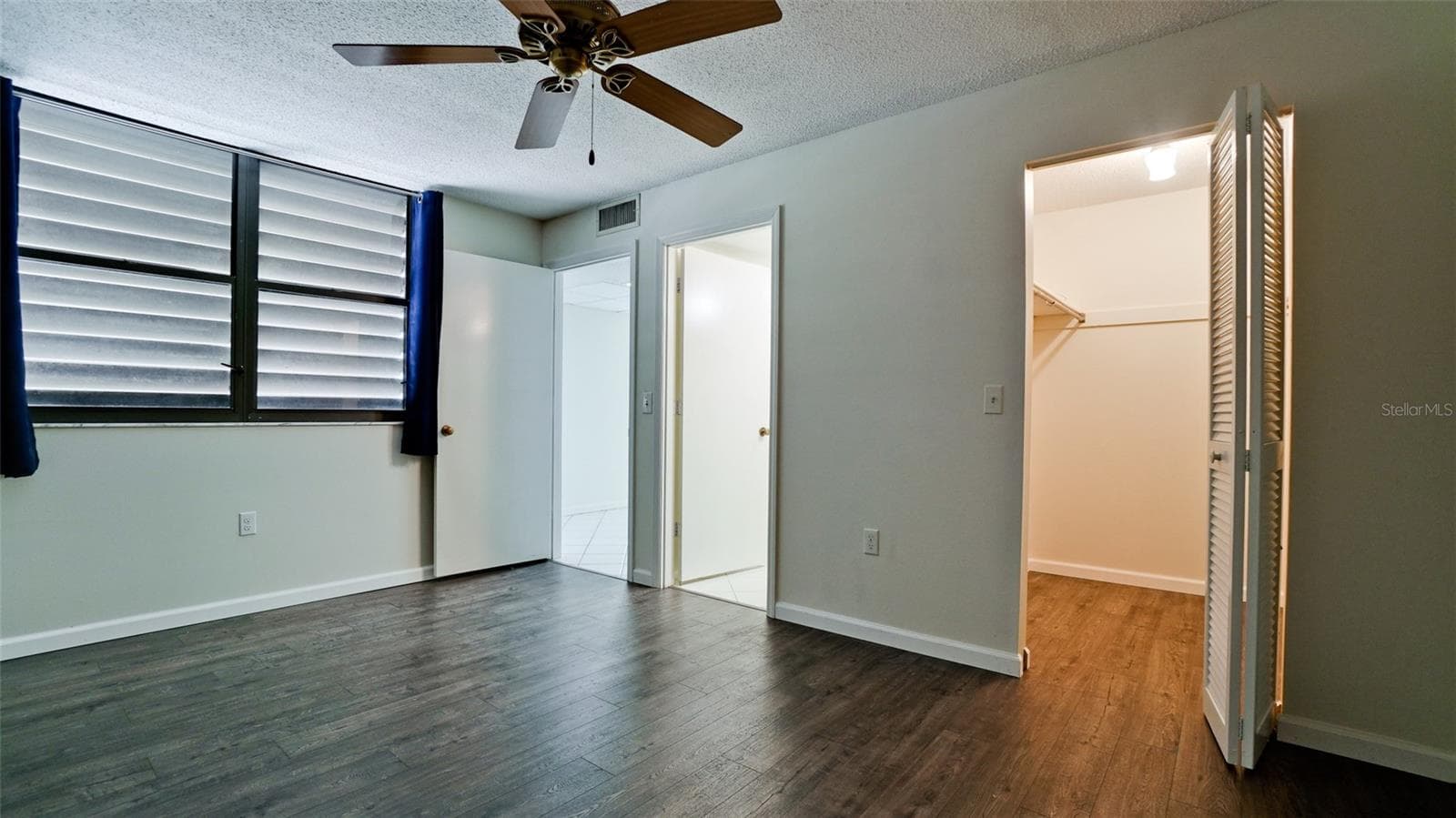 507 LAKESIDE DRIVE — photo 36 of 68