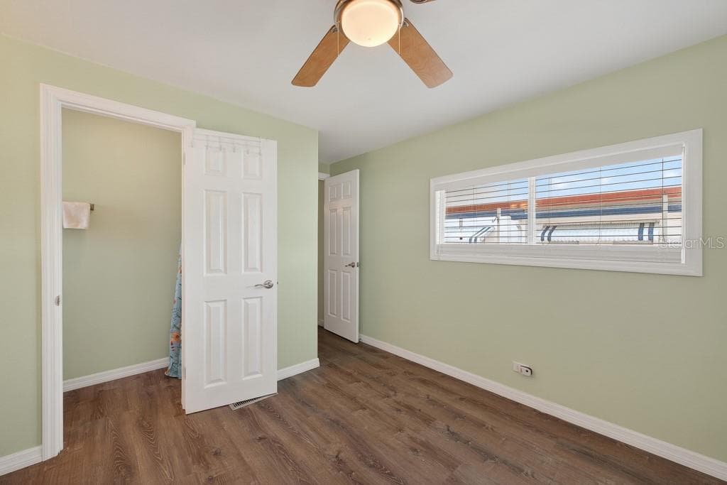 3527 TIKI DRIVE — photo 27 of 52