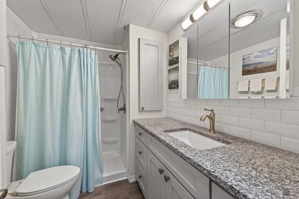 3527 TIKI DRIVE — photo 24 of 52