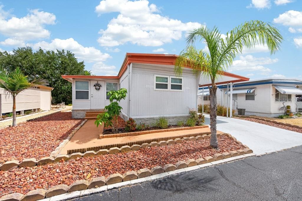 3527 TIKI DRIVE — photo 41 of 52