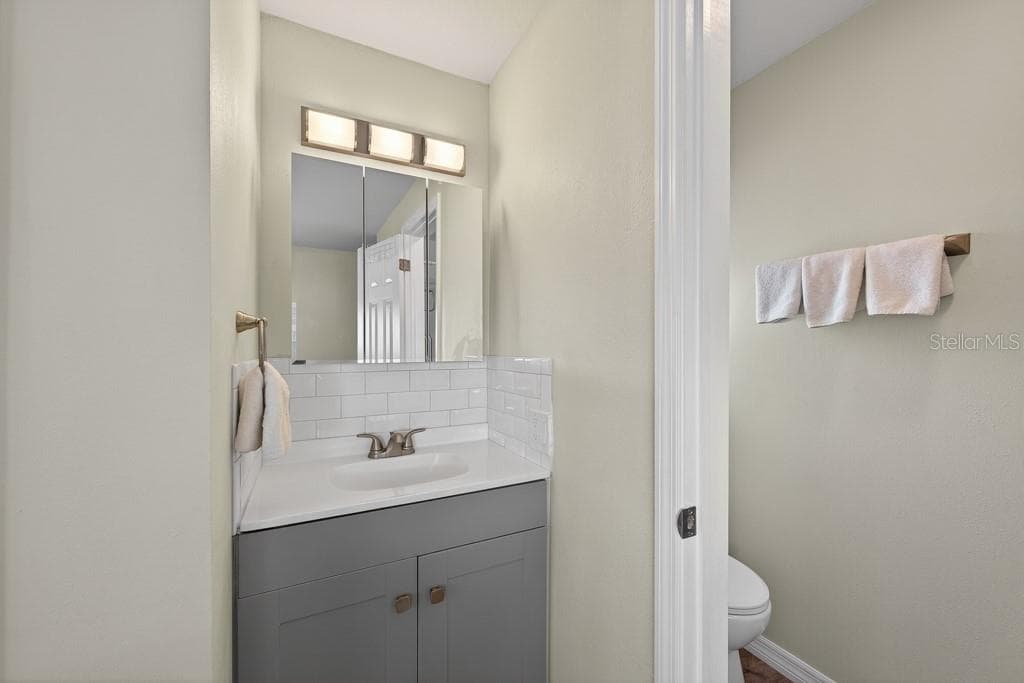 3527 TIKI DRIVE — photo 29 of 52