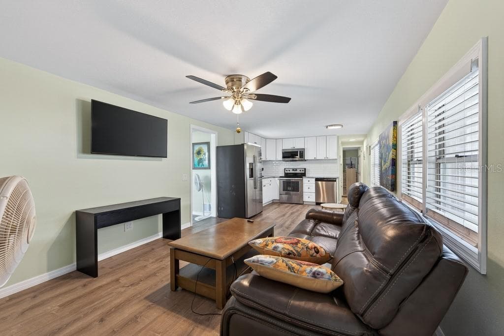 3527 TIKI DRIVE — photo 7 of 52