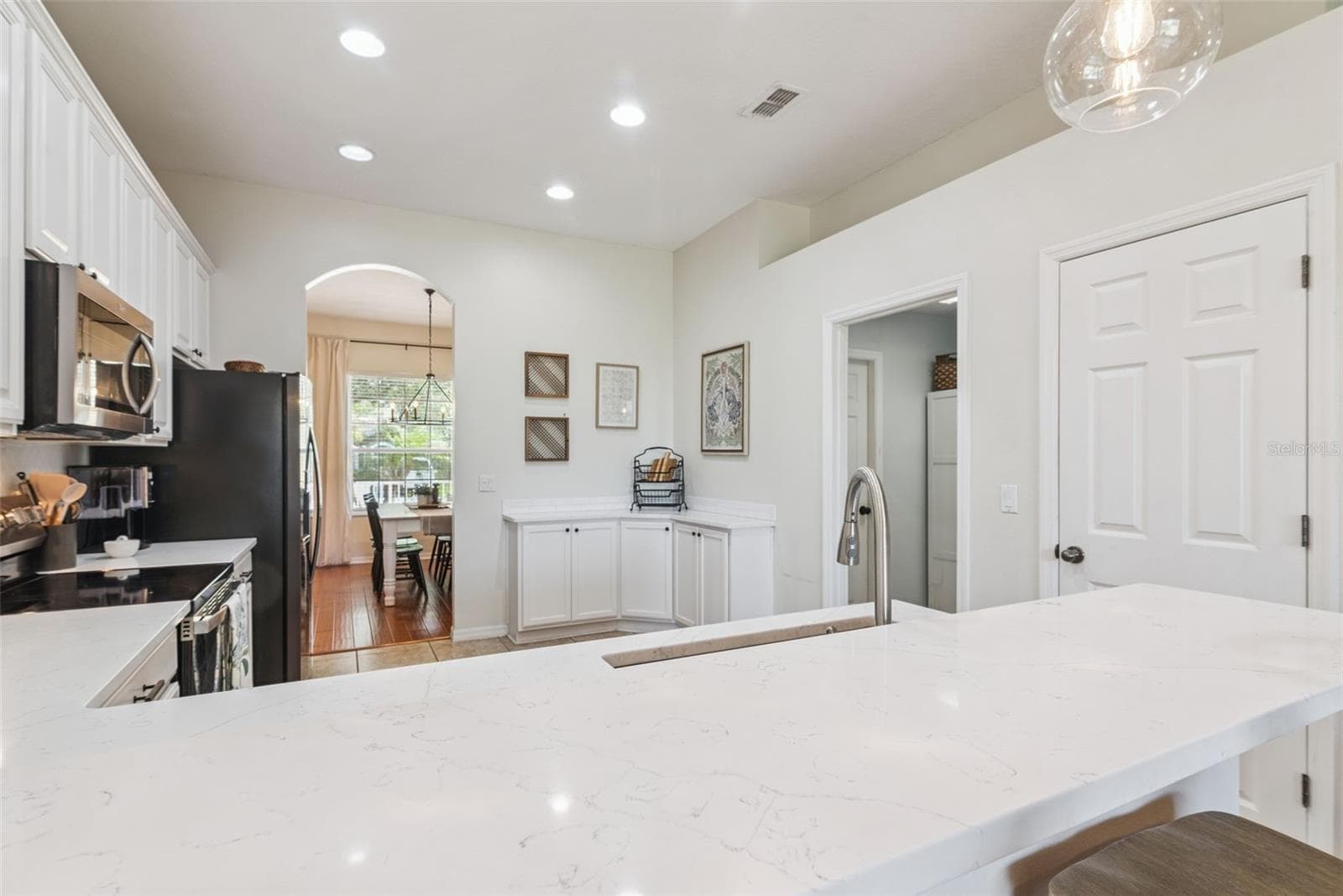6322 ROLDEN COURT — photo 17 of 49