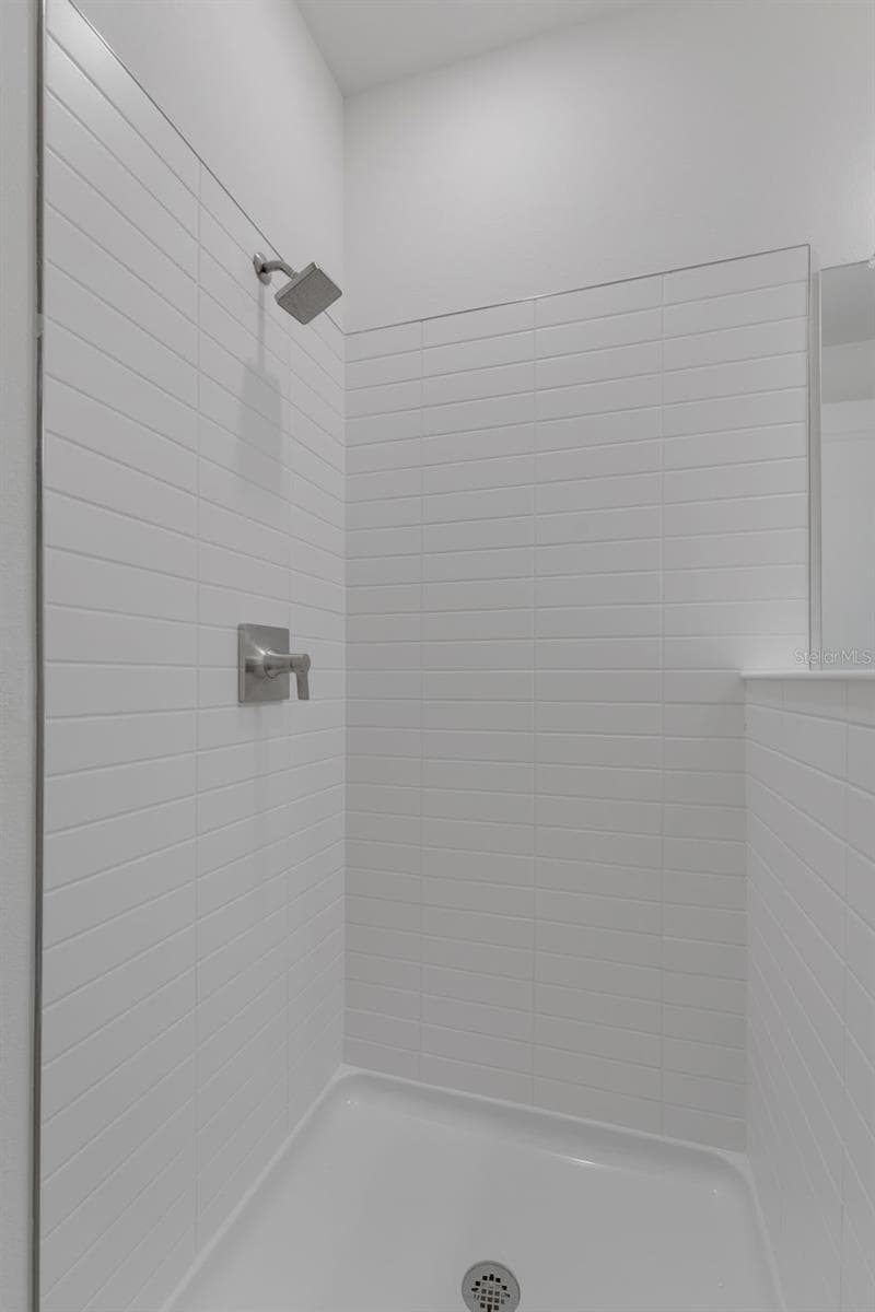 16938 SQUIRREL BRANCH LANE — photo 11 of 44