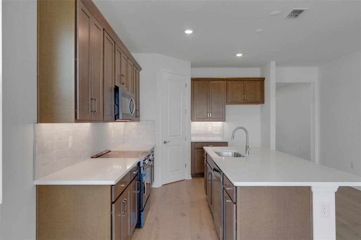16938 SQUIRREL BRANCH LANE — photo 17 of 44