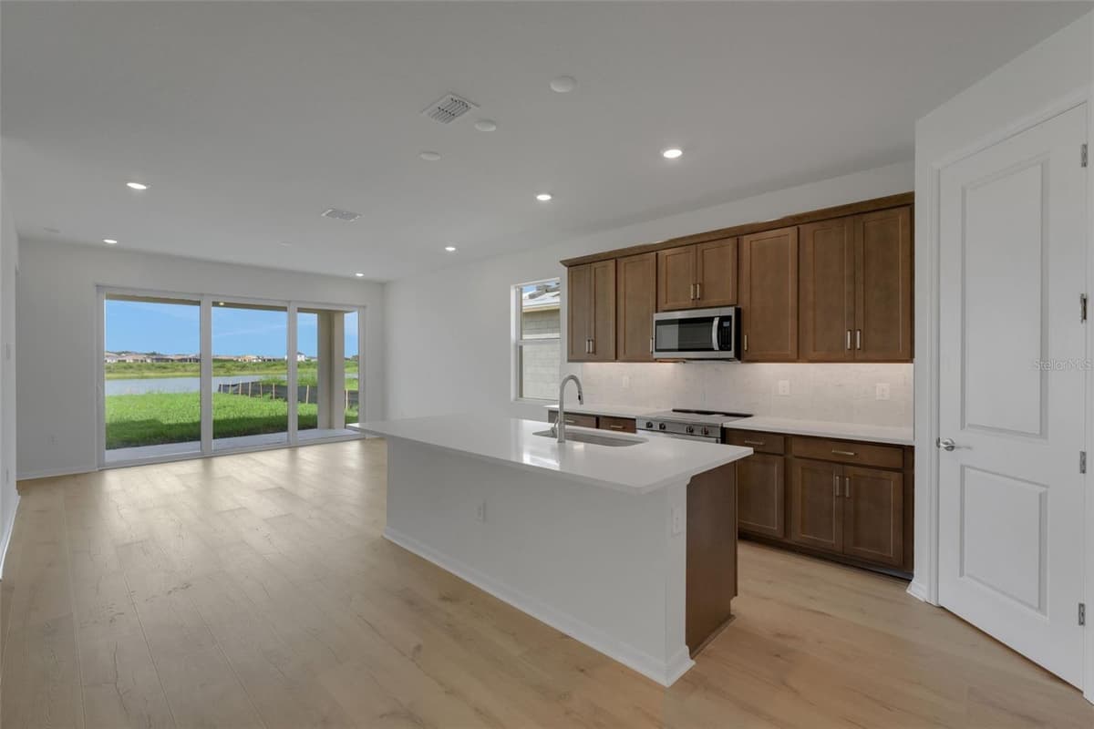 16938 SQUIRREL BRANCH LANE — photo 15 of 44
