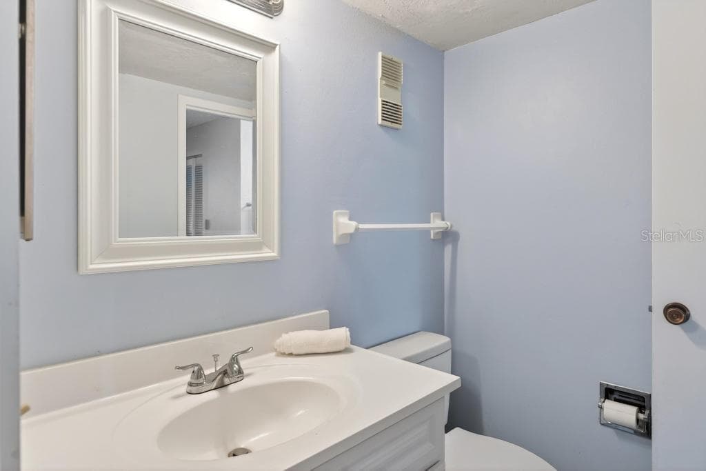 925 HALIFAX AVENUE — photo 29 of 77