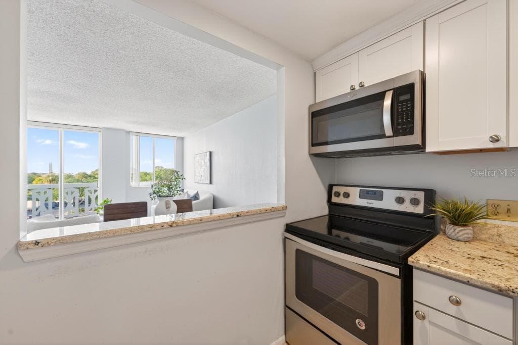 925 HALIFAX AVENUE — photo 24 of 77