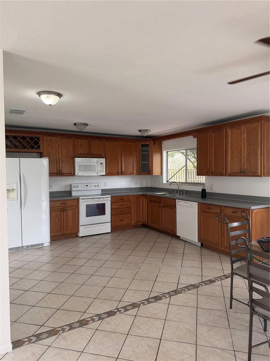 731 24TH STREET — photo 6 of 12