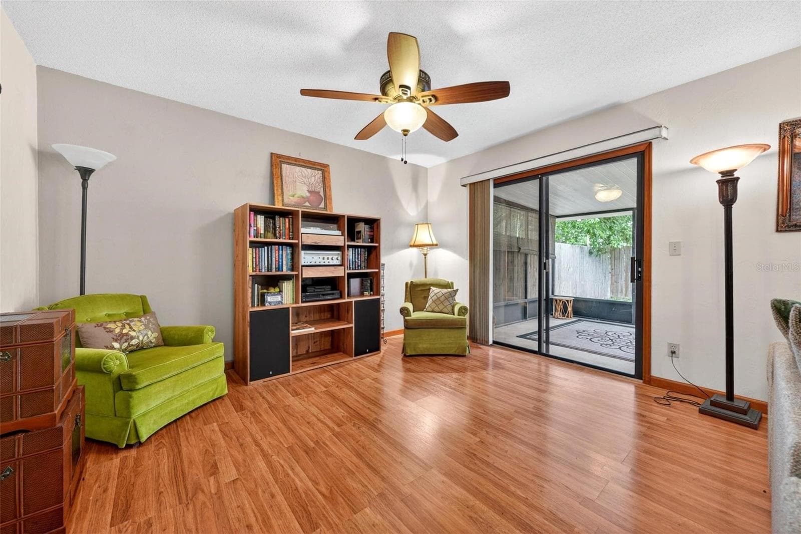 1047 SAMMS AVENUE — photo 30 of 51