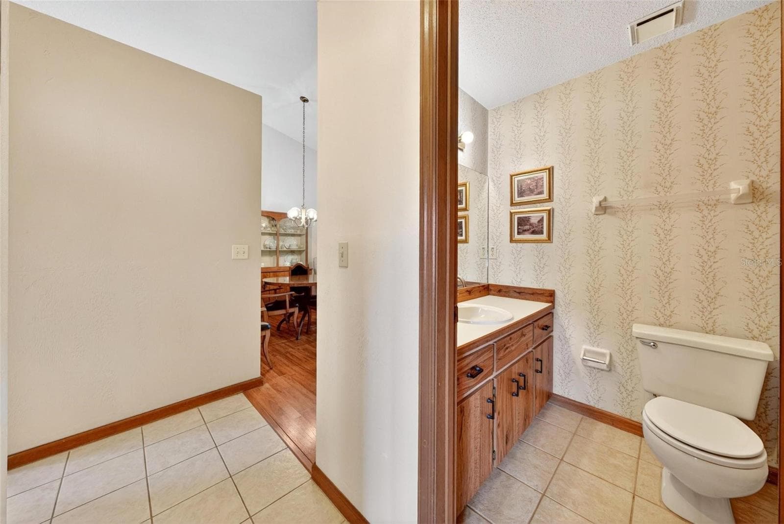 1047 SAMMS AVENUE — photo 43 of 51