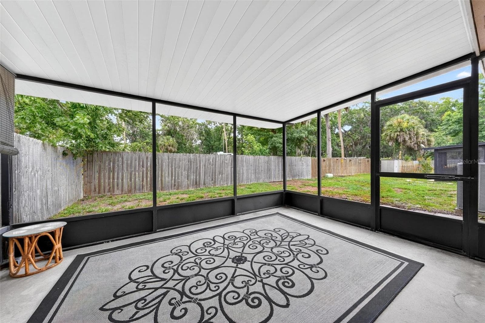 1047 SAMMS AVENUE — photo 47 of 51