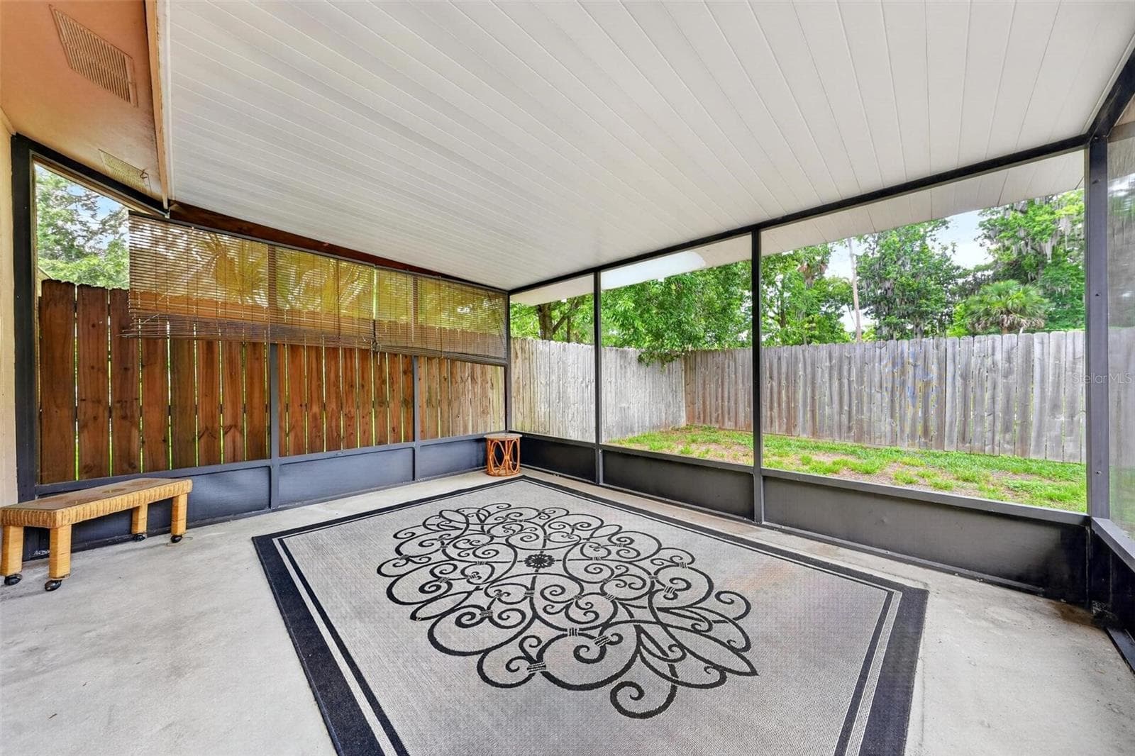 1047 SAMMS AVENUE — photo 48 of 51