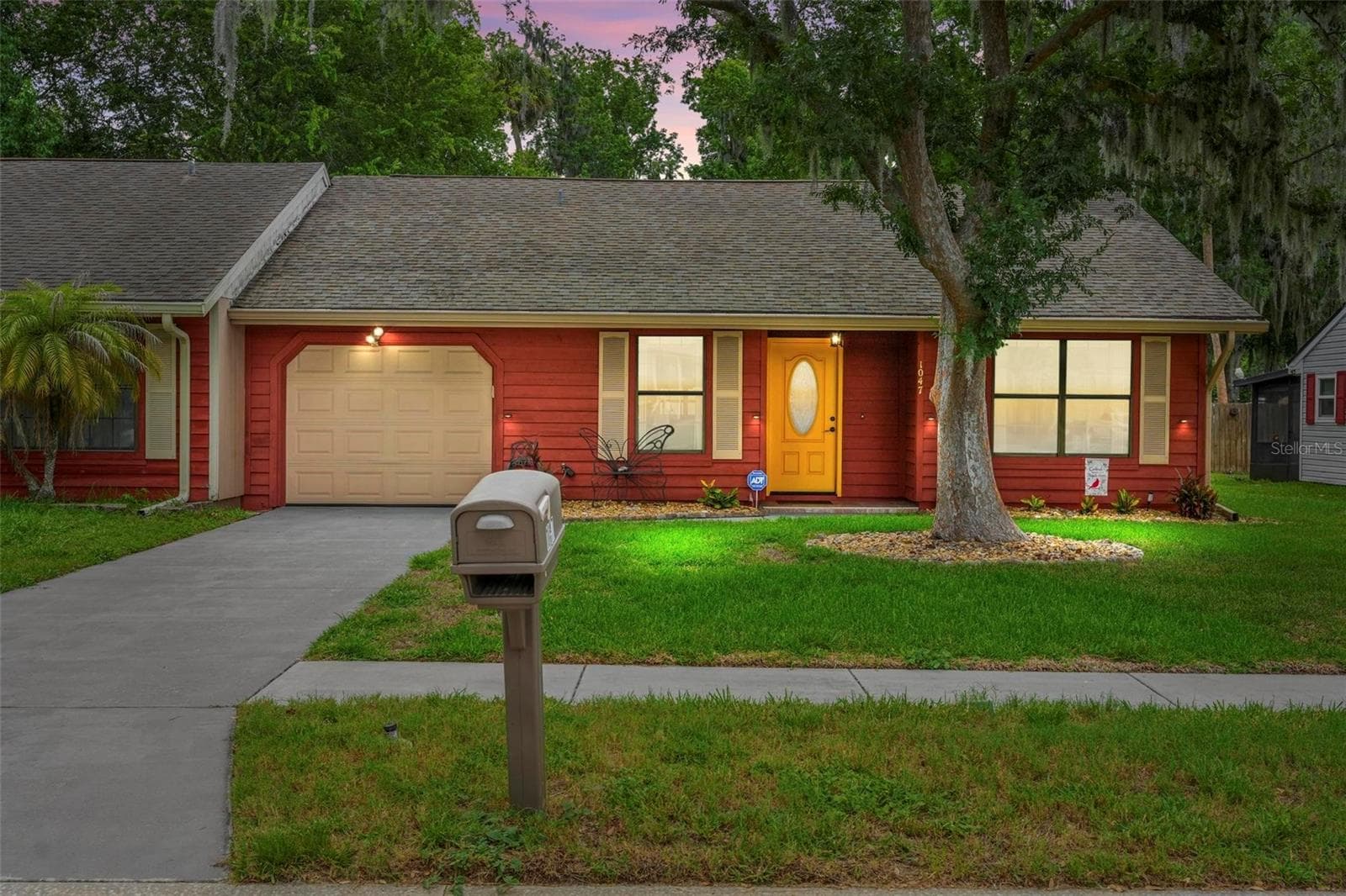 1047 SAMMS AVENUE — photo 11 of 51