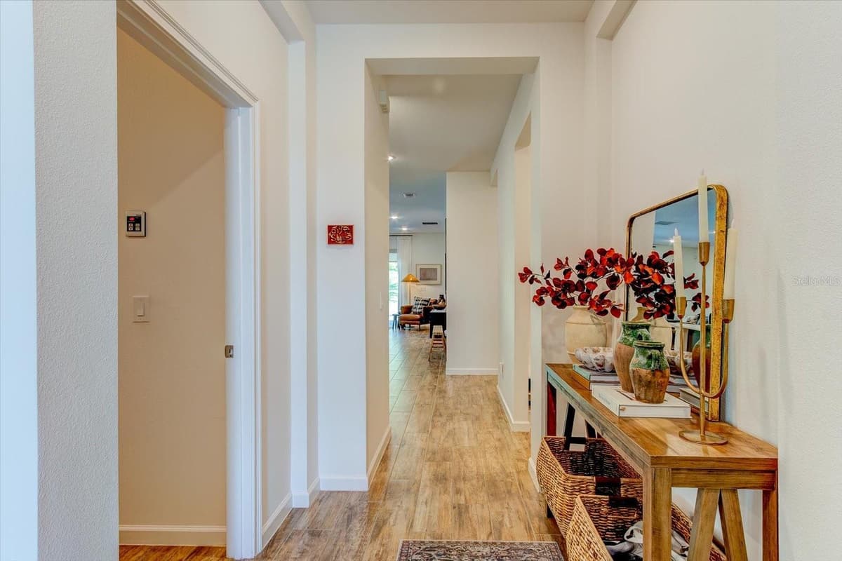 2403 NATOMA BOULEVARD — photo 8 of 38