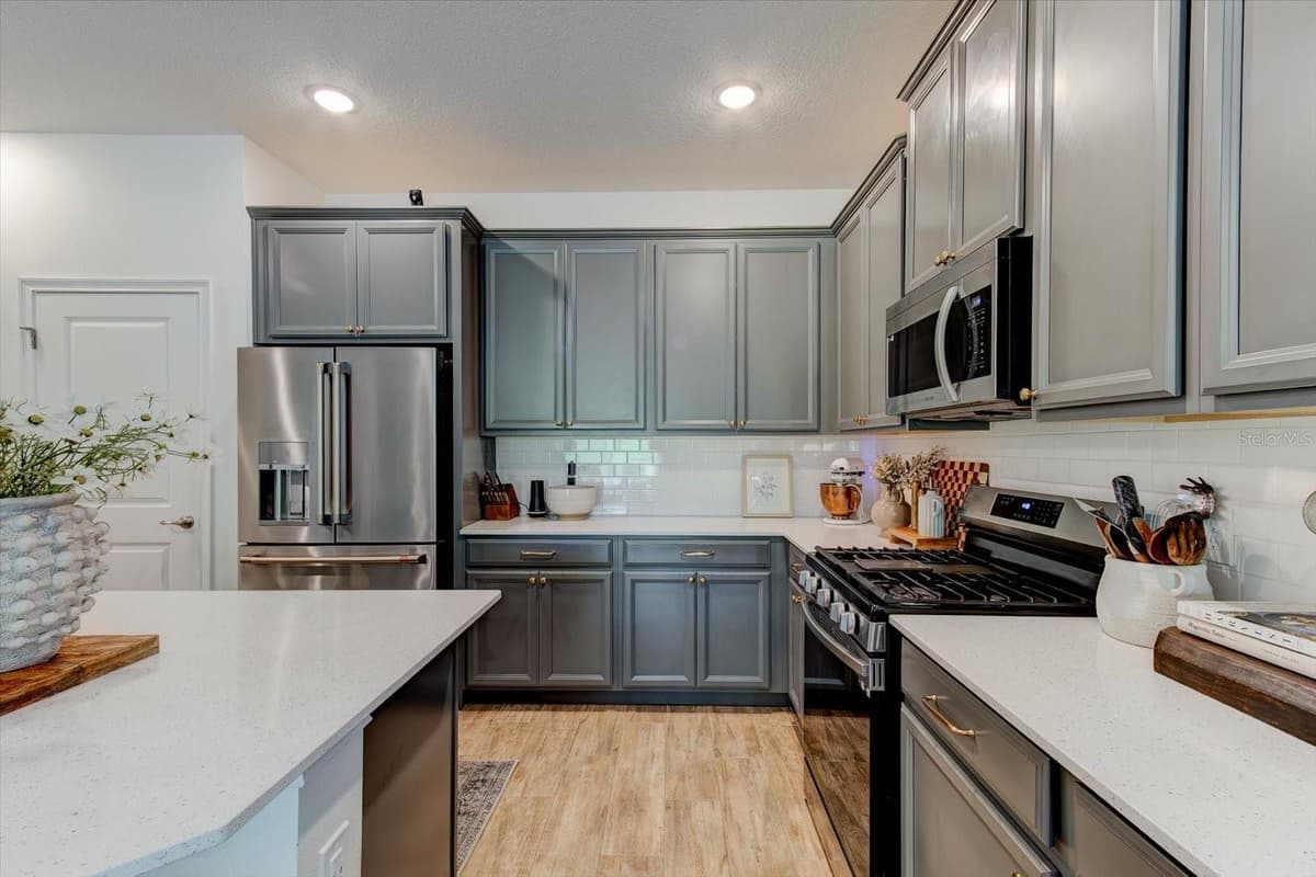2403 NATOMA BOULEVARD — photo 13 of 38