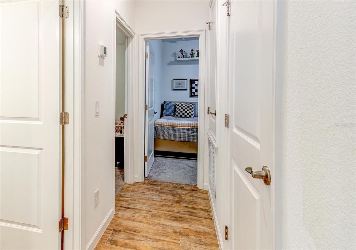 2403 NATOMA BOULEVARD — photo 23 of 38