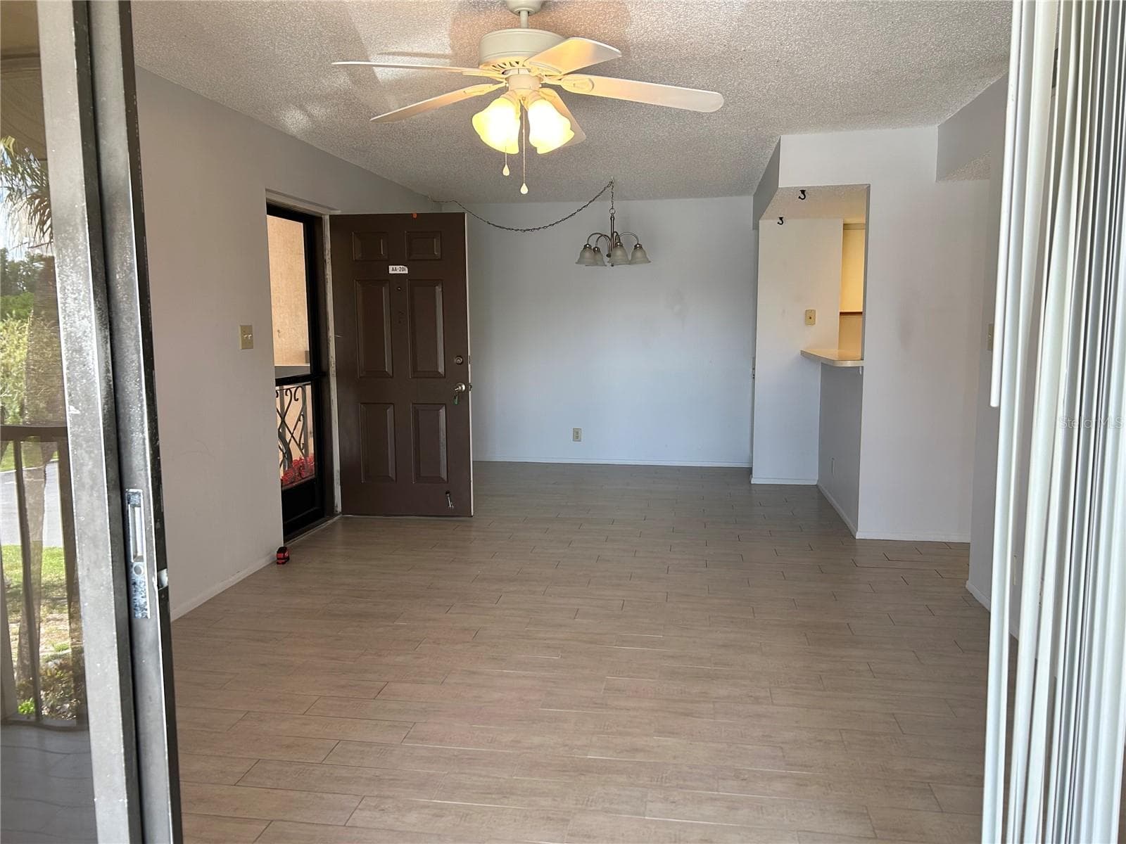 19505 QUESADA AVENUE — photo 7 of 47