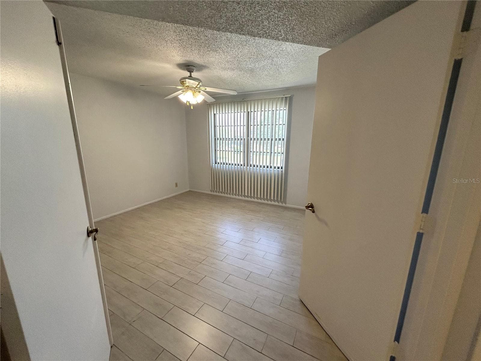19505 QUESADA AVENUE — photo 21 of 47
