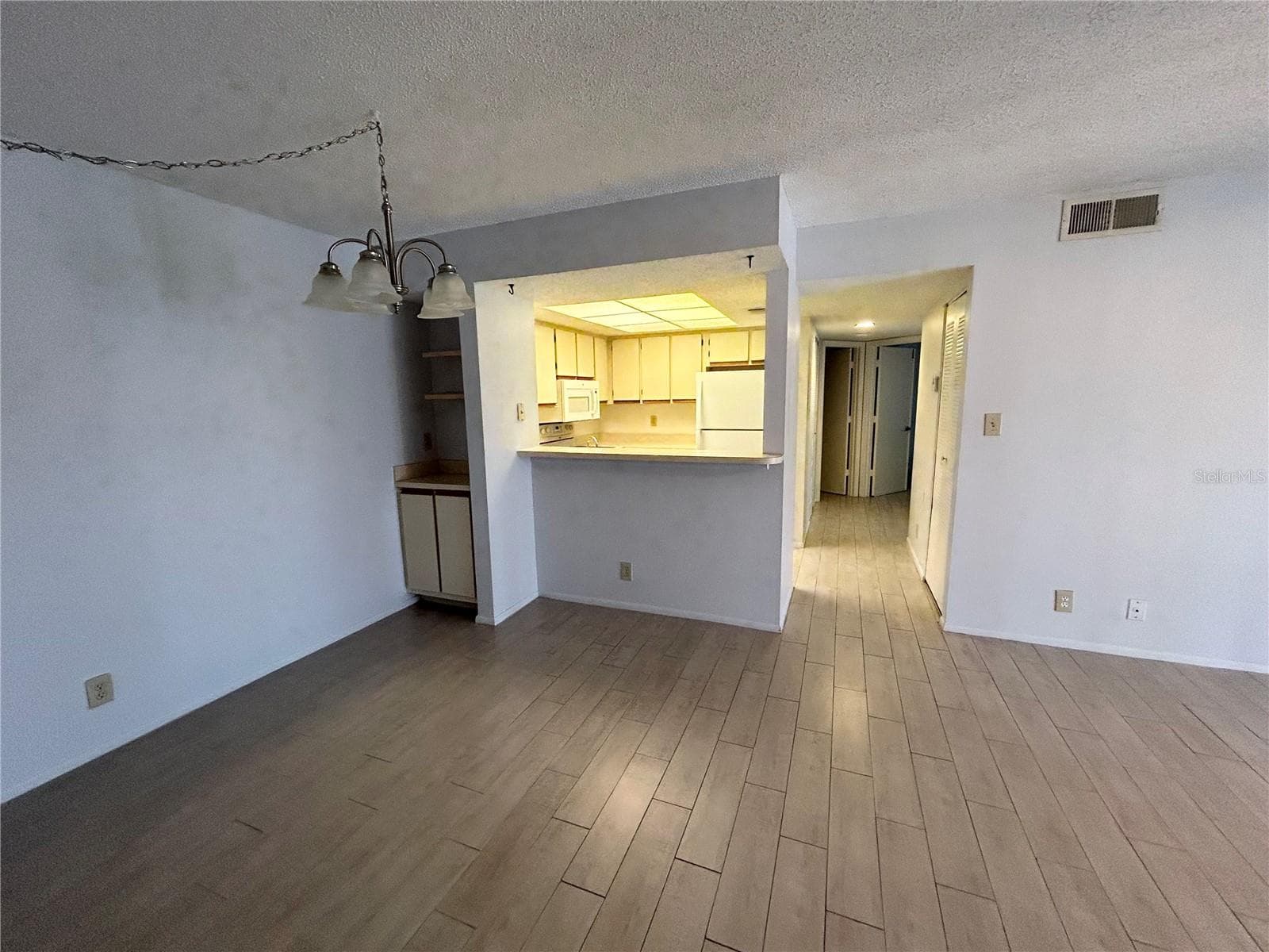 19505 QUESADA AVENUE — photo 13 of 47