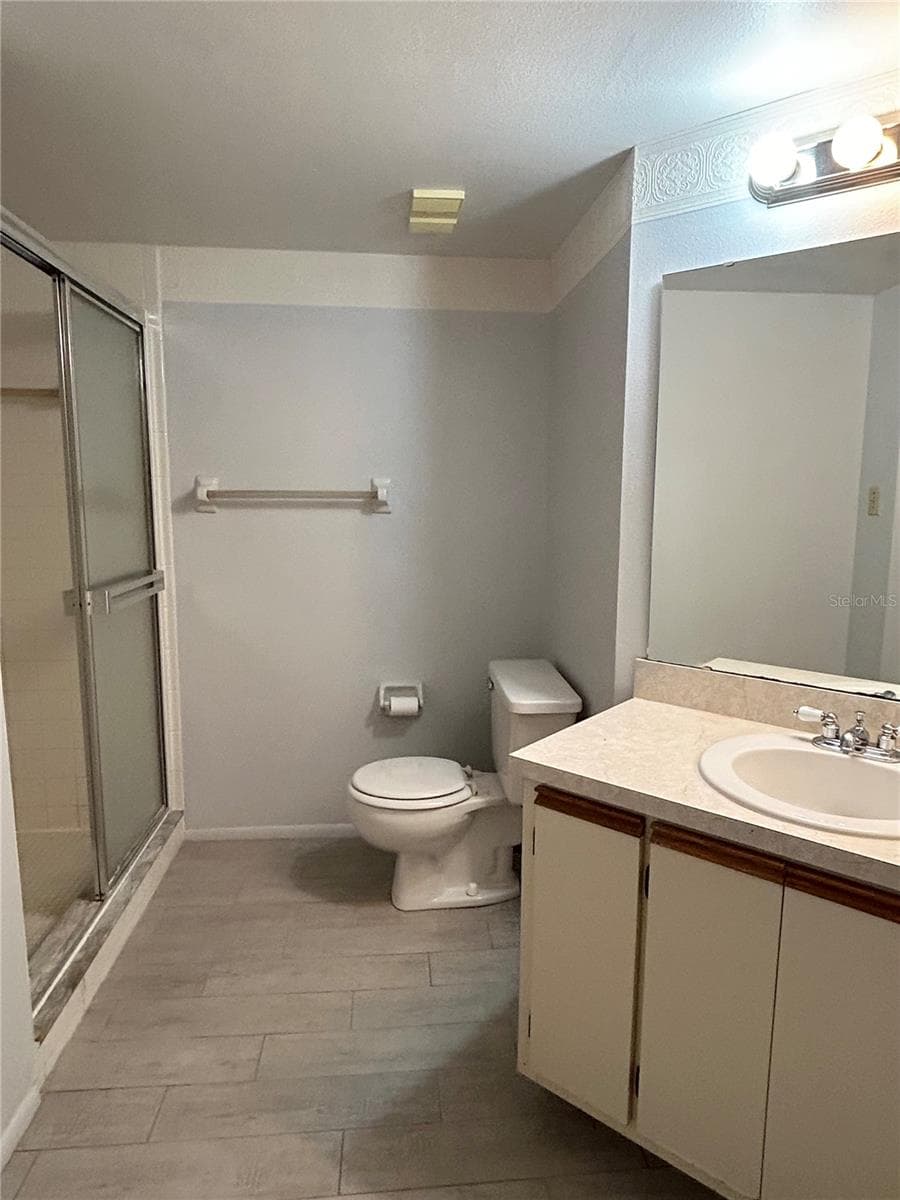 19505 QUESADA AVENUE — photo 18 of 47