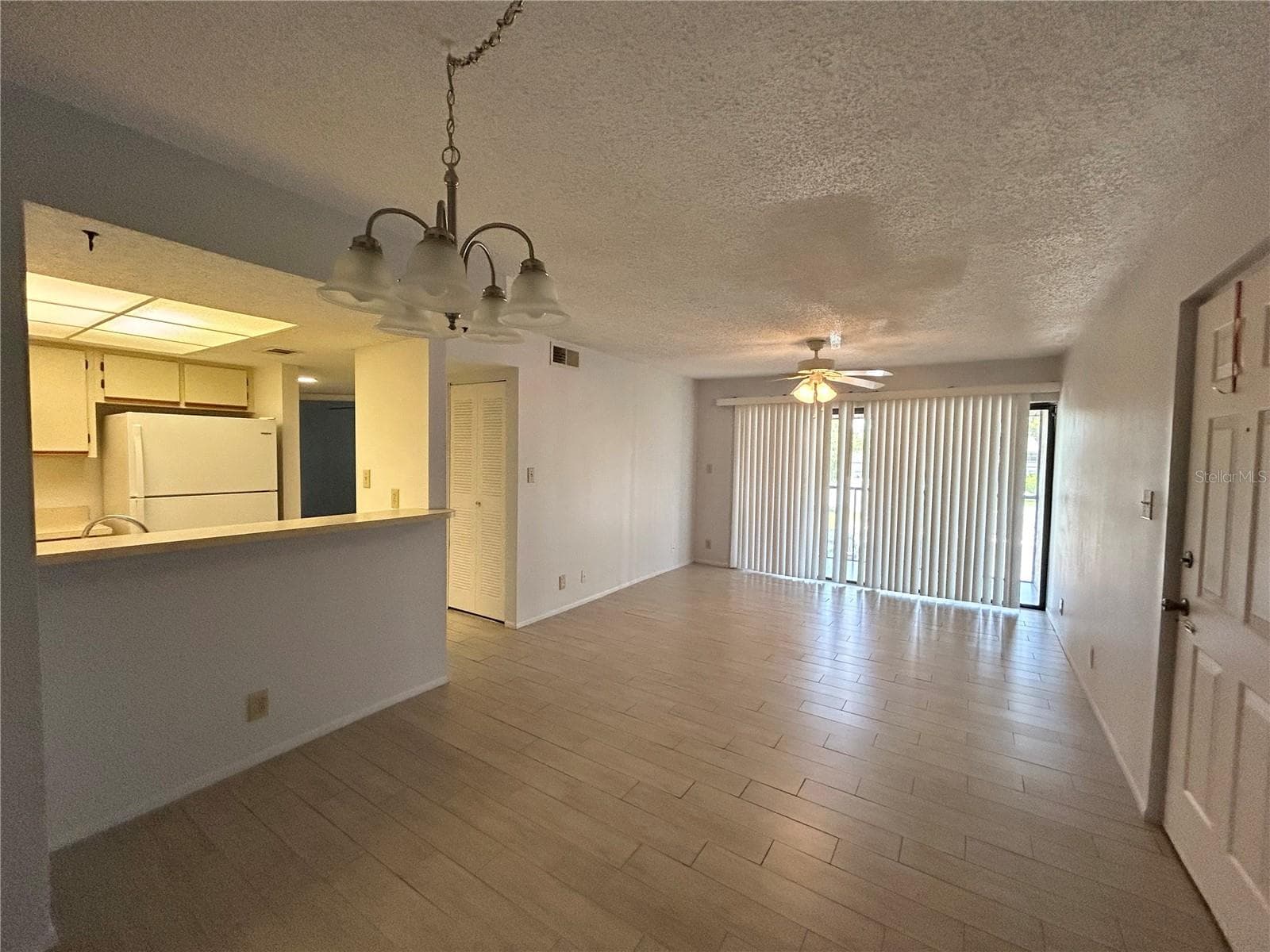 19505 QUESADA AVENUE — photo 10 of 47
