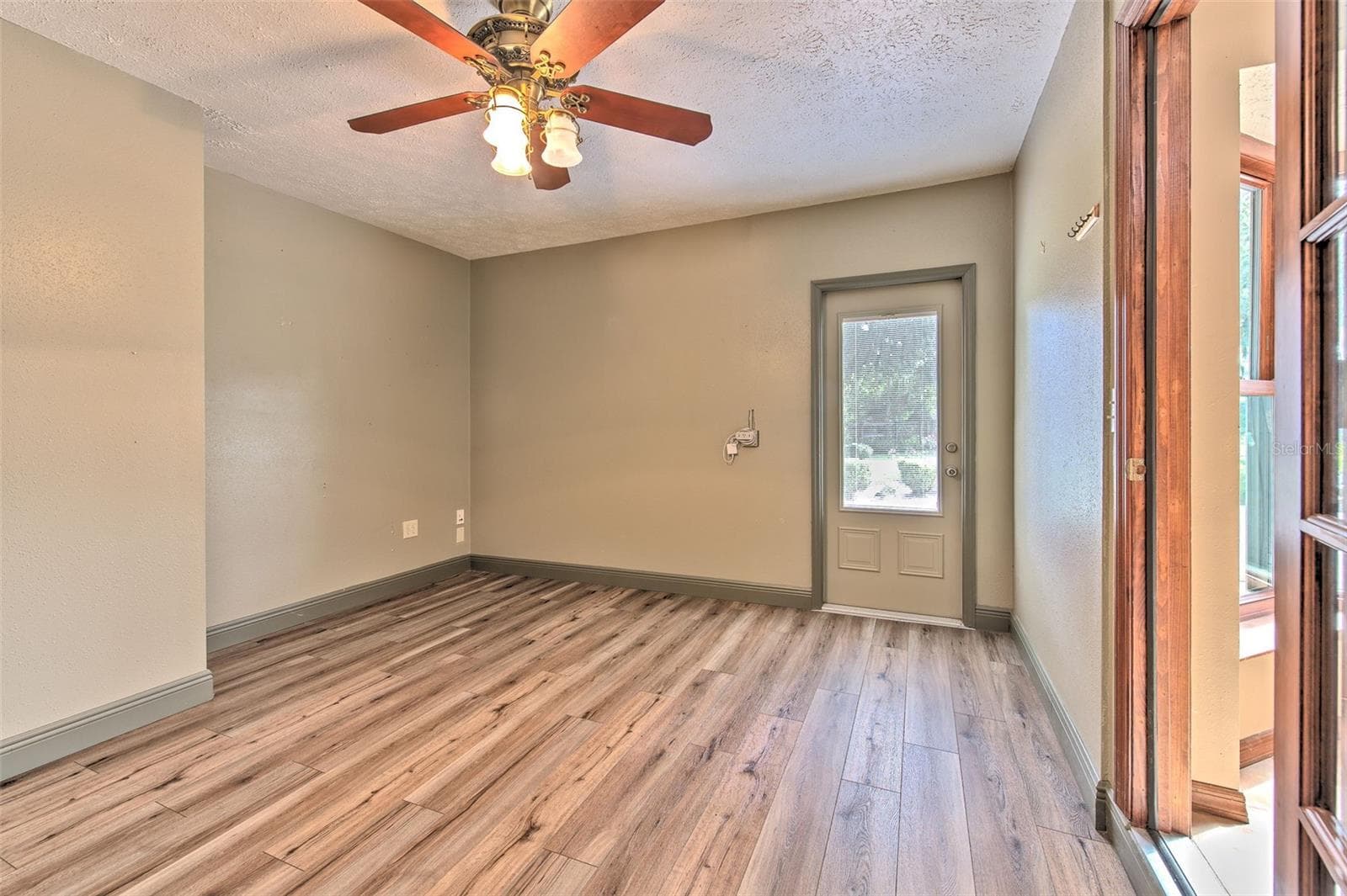 2102 WHITLOCK PLACE — photo 16 of 45