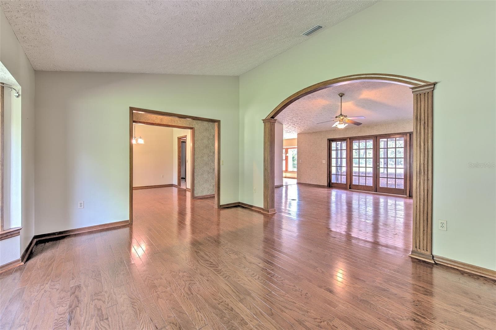 2102 WHITLOCK PLACE — photo 9 of 45