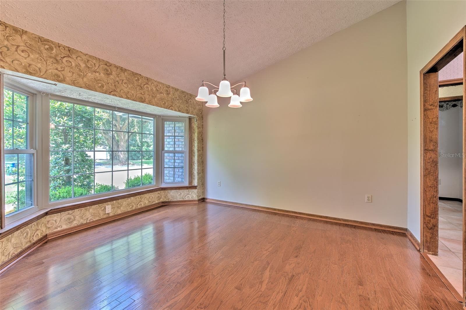 2102 WHITLOCK PLACE — photo 4 of 45